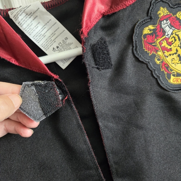 Harry Potter Robe Kids Medium Gryffindor Black Red Costume Hermione Cloak Hood - Picture 7 of 12